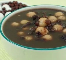 Red Bean Glutinous Rice Balls