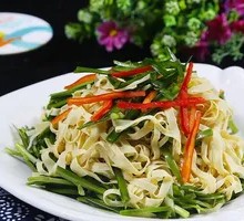 Leek and Tofu Skin Salad