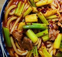 Spicy Beef Fried Rice Noodles