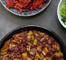 Sour Cabbage and Beef Fried Rice Noodles