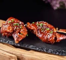 Charcoal-Roasted Pig's Feet