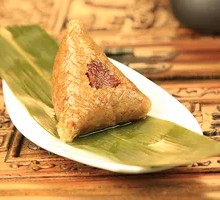 Stuffed Glutinous Rice Dumpling with Pork