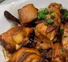 Chicken Stewed with Mushrooms