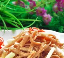 Pig's Kidney and Pork Noodles with Pig's Skin