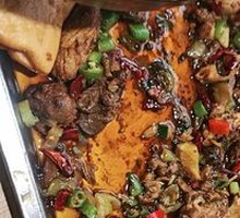 Fresh Chili and Pickled Cabbage Stir-Fried Chicken