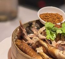 Wu Xiaogu Guangwen Smoked Chicken
