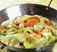 Spicy Pot-Braised Cabbage
