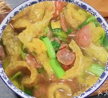 Pig's Skin and Sausage Noodles