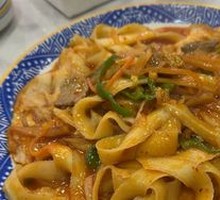 Beef Stir-Fried Knife-Cut Noodles