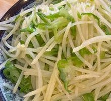 Sliced Potatoes with Green Pepper
