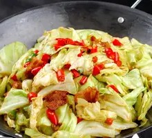 Spicy Stir-Fried Cabbage