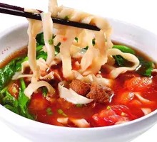 Sour Cabbage Braised Beef Knife-Sliced Noodles