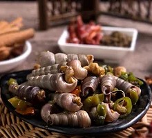 Spicy Tossed Razor Clams