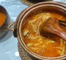 Tomato Beef Hot Pot Rice Noodles