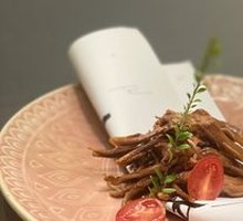 Sauce-Flavored Duck Tongues