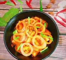 Sauce-Flavored Squid Rings with Rice Noodles