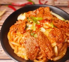 Spicy Sour Cabbage Beef Fried Rice Noodles