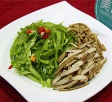 Green Pepper, Tofu Skin, and Pickled Vegetable Shredded Pork