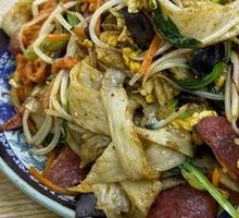 Stir-Fried Rolled Noodles