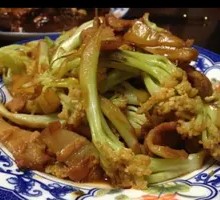 Cauliflower Stir-Fried with Pork Slices