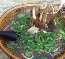 Sour Cabbage Beef Noodle Soup