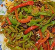 Green Pepper Stir-Fried Beef Noodles