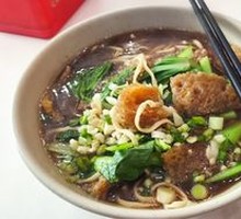 Sour Cabbage Pork Belly Noodles