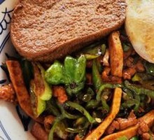 Green Pepper and Tofu Skin Shredded Pork Salad