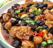 Braised Pig Tail with Mushrooms