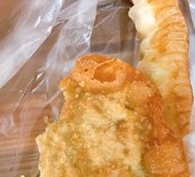 Steamed Rice Wrapped in Fried Dough