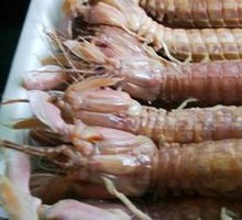 Peeled shrimp