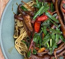 Stir-Fried Eel Noodles