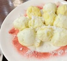 Snowy Bean Paste Dessert