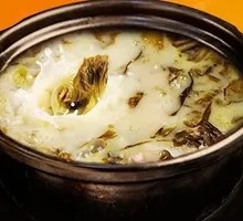 Sour Cabbage Bone Soup