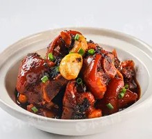 Plum-Scented Pig Trotters