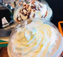 Matcha Cocoa Crunch Frappuccino