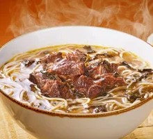 Delicious Pickled Cabbage Beef Noodle Soup