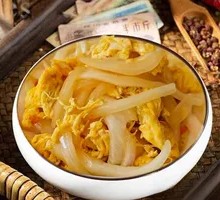Onion and Egg Stir-fry