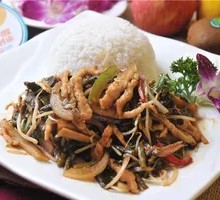 Pickled Cabbage and Pork Noodles