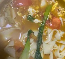 Tomato and Egg Noodle Soup