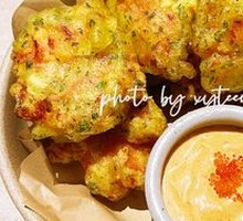 Spiced Fried Chicken with Caviar Cream Sauce