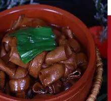 Braised Tofu Skin Rings with Meat