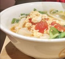 Tomato Egg Noodle Soup
