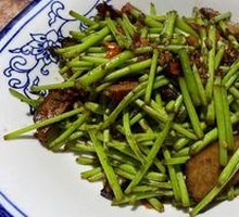 Bamboo Shoots Stir-Fried with Preserved Pork