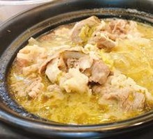 Pickled Cabbage and Beef Stew in a Clay Pot