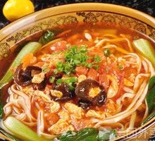 Tomato and Egg Stir-Fry Noodles