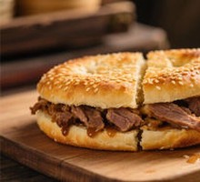 Braised Lamb in Flatbread