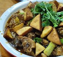 Spicy Sauce Stir-Fried Chicken