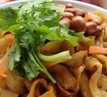 Cold Sliced Noodles with Dressing