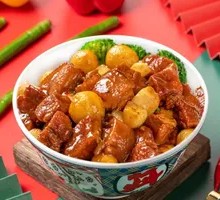 Braised pork belly with quail eggs